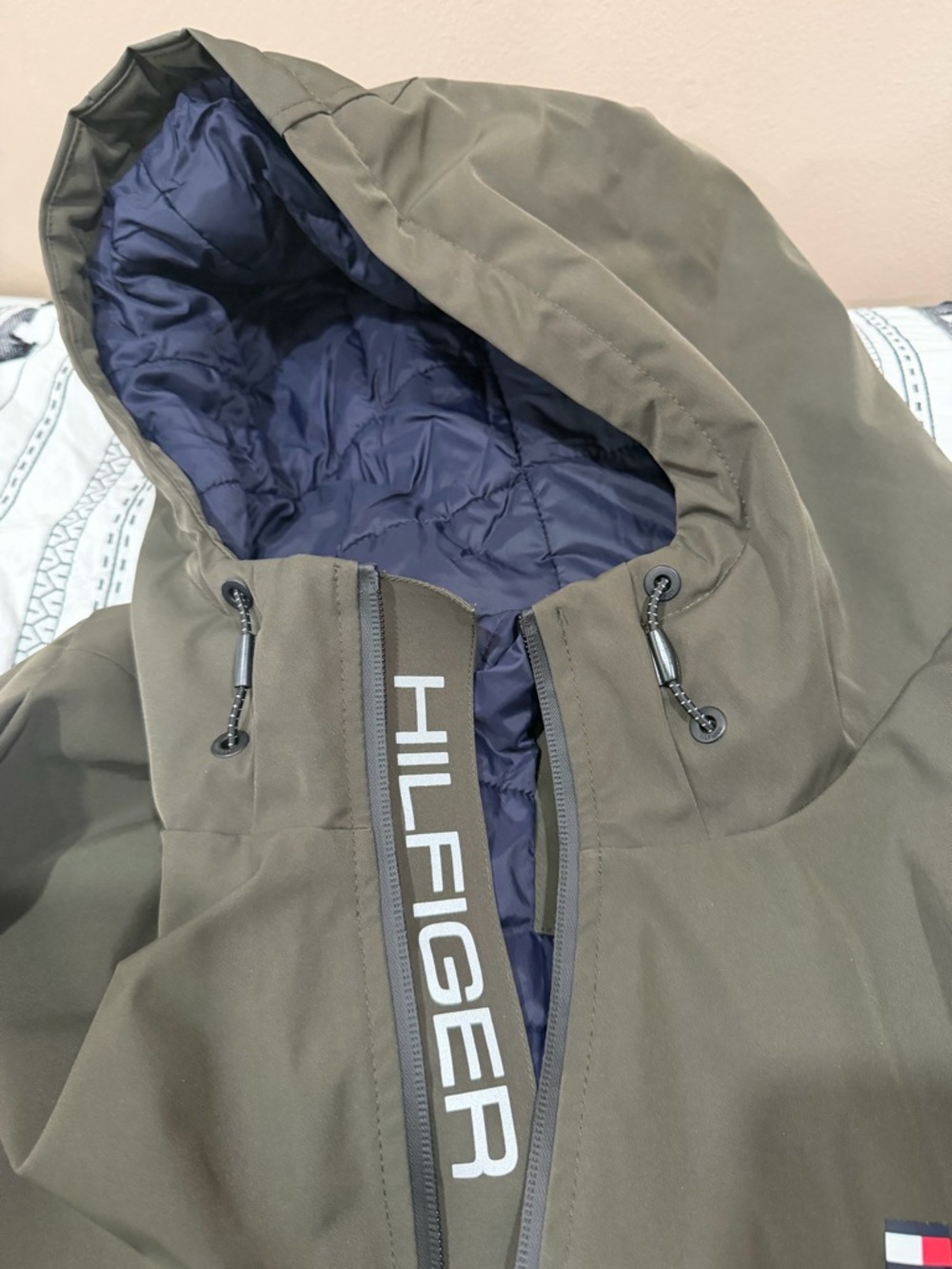 Tommy Hilfiger Men's Olive Hooded Rain Jacket - Picture 12 of 15